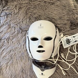 Predire White LED Face Mask